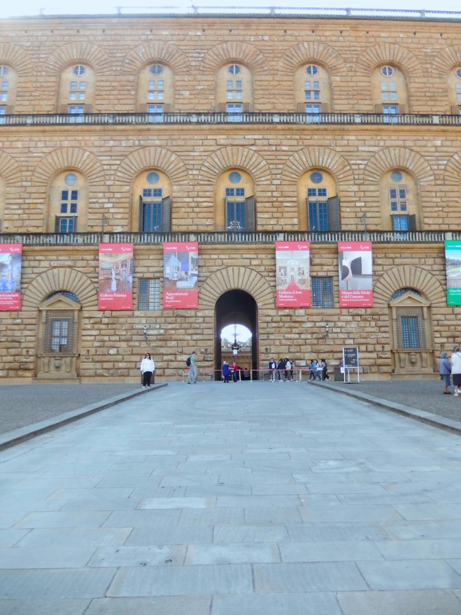 Great Location Just Infront Of Pitti Palace Флоренция Екстериор снимка
